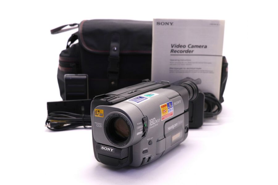 Видеокамера Sony CCD-TRV24E (Japan, 2001г.)