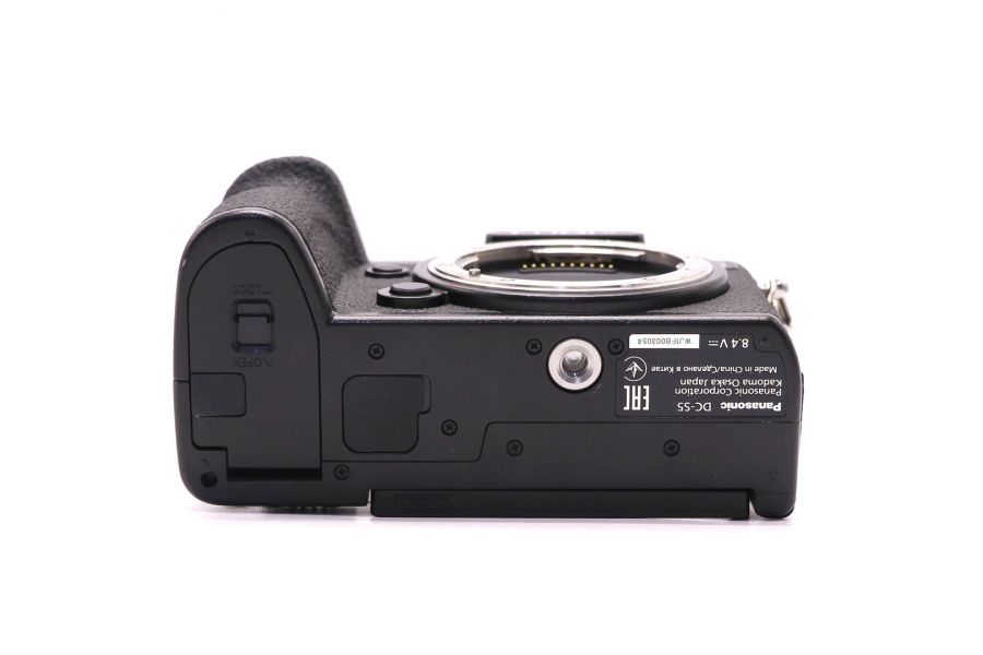 Panasonic Lumix DC-S5 body (пробег 2310 кадров)