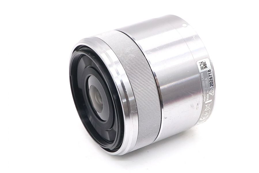 Sony 30mm f/3.5 Macro E