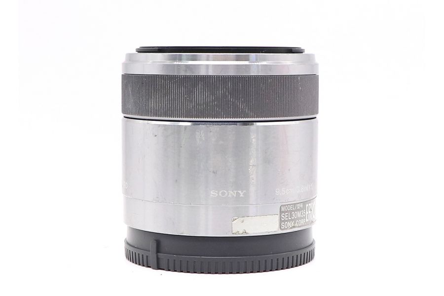 Sony 30mm f/3.5 Macro E