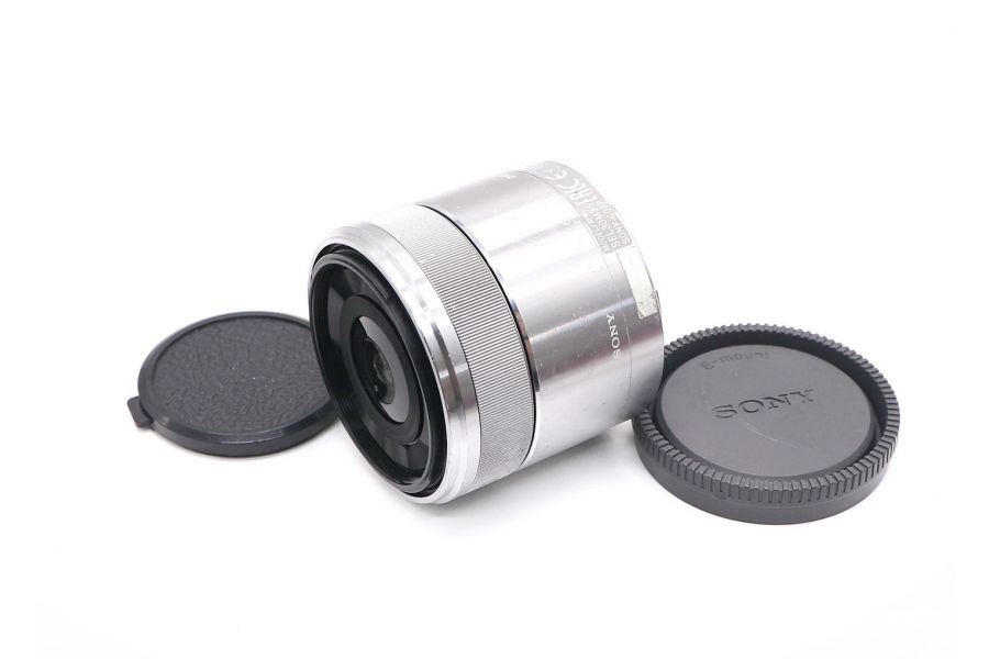 Sony 30mm f/3.5 Macro E