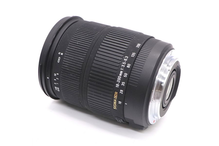 Sigma AF 18-200mm f/3.5-6.3 DC OS Canon EF-S в упаковке