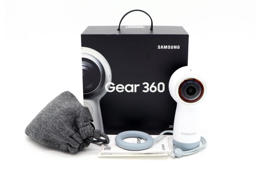 Экшен-камера Samsung Gear 360 (2017)