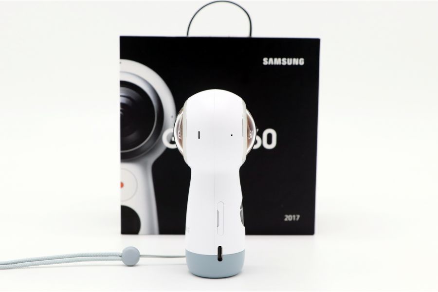 Экшен-камера Samsung Gear 360 (2017)