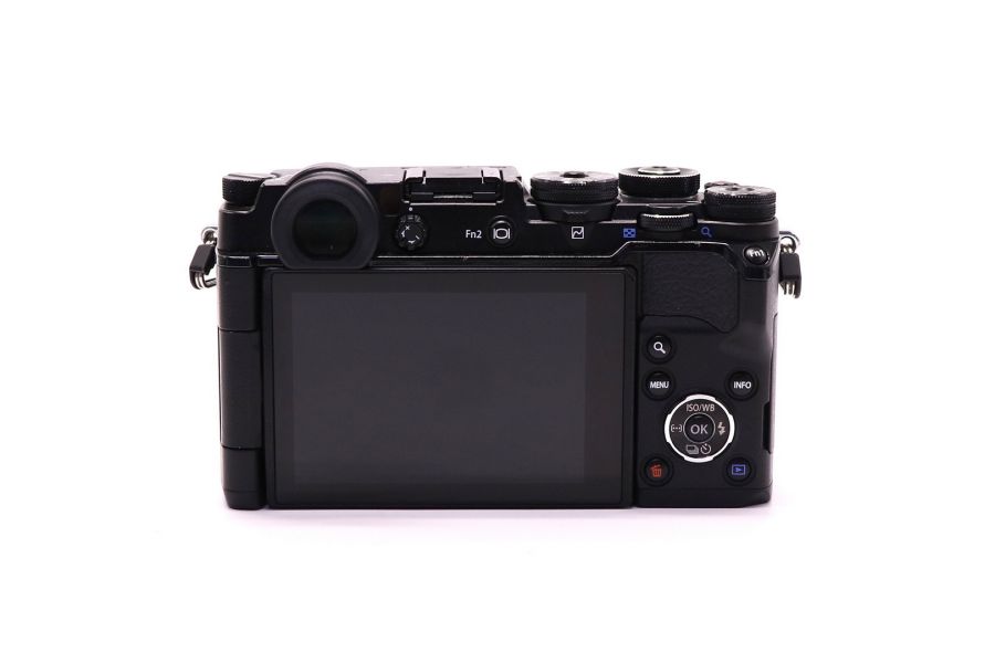 Olympus Pen-F body в упаковке (пробег 3000 кадров)