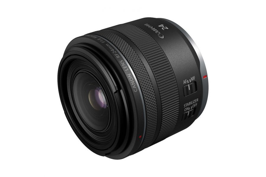 Canon RF 24mm f/1.8 Macro IS STM в упаковке
