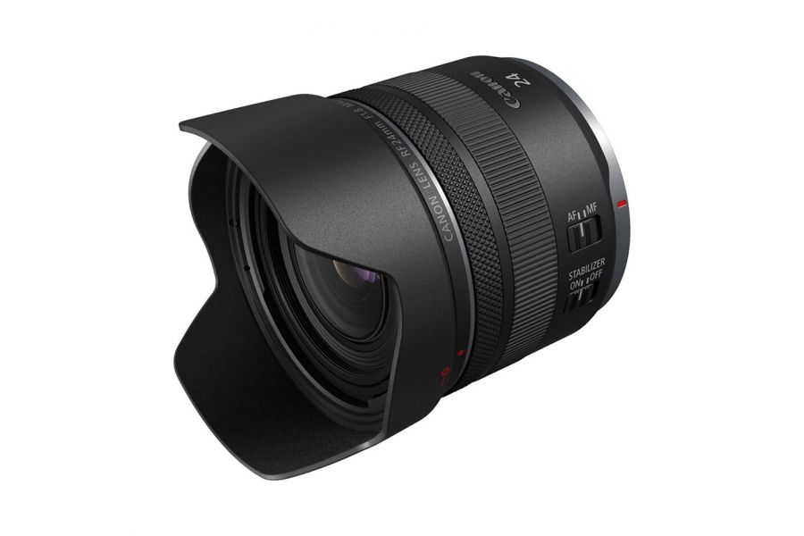 Canon RF 24mm f/1.8 Macro IS STM в упаковке