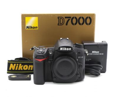 Nikon D7000 body в упаковке (пробег 6365 кадров)