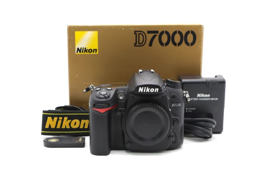 Nikon D7000 body в упаковке (пробег 6365 кадров)