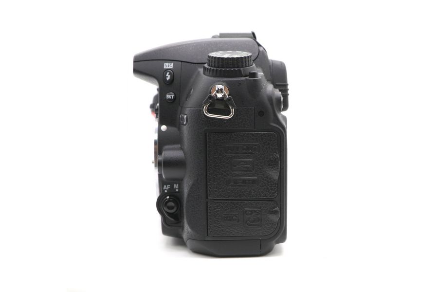 Nikon D7000 body в упаковке (пробег 6365 кадров)