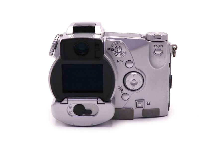 Minolta Dimage 7 (Japan, 2002)