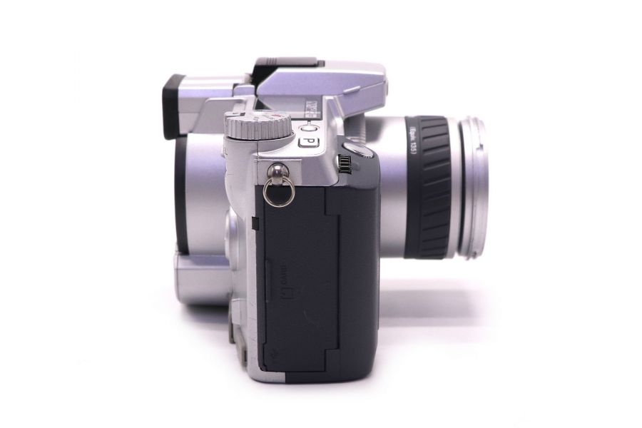 Minolta Dimage 7 (Japan, 2002)