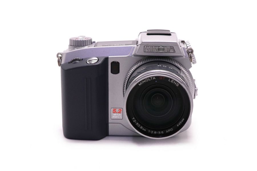 Minolta Dimage 7 (Japan, 2002)