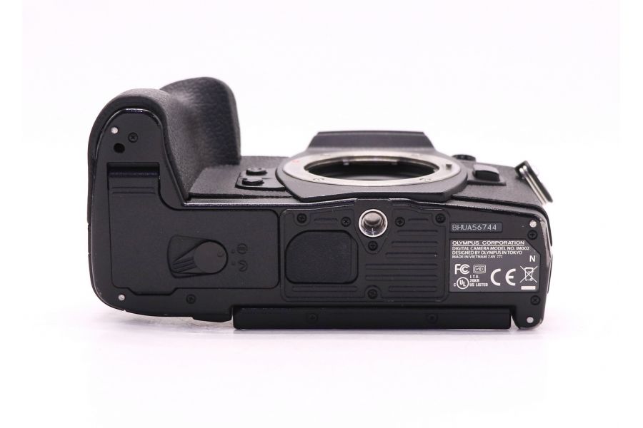 Olympus OM-D E-M1 Mark II body в упаковке (пробег 9055 кадров)