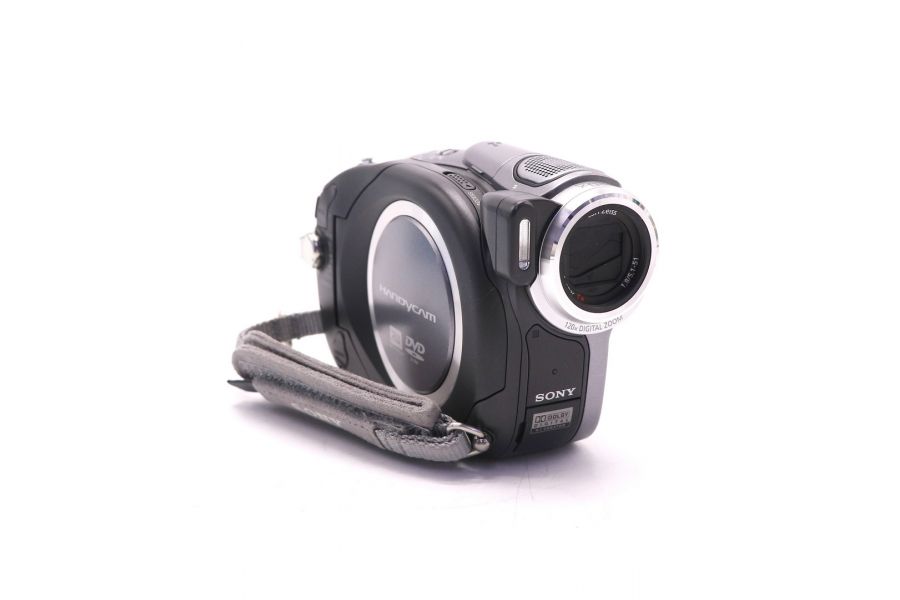 Видеокамера Sony DCR-DVD403E в упаковке