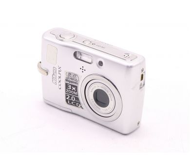 Компактный цифровой фотоаппарат Nikon Coolpix L10
