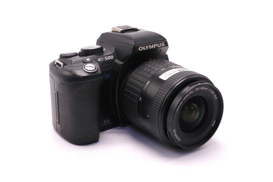 Olympus E-500 kit 14-45mm f/3.5-5.6 (пробег 21500 кадров)