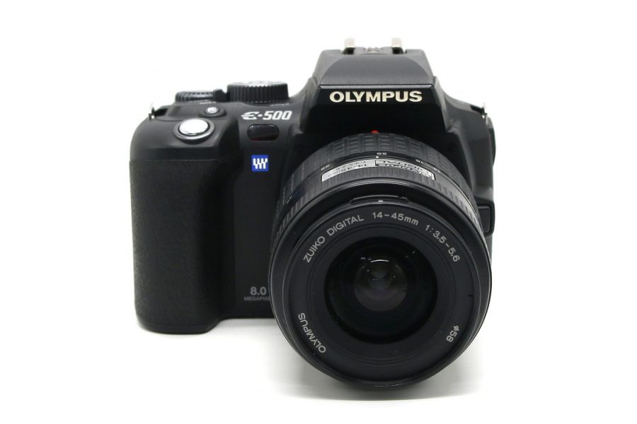 Olympus E-500 kit 14-45mm f/3.5-5.6 (пробег 2950 кадров)