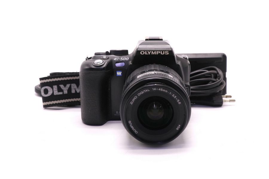 Olympus E-500 kit 14-45mm f/3.5-5.6 (пробег 21500 кадров)