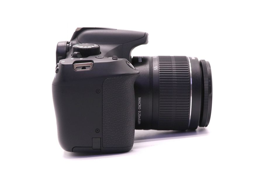 Canon EOS 1300D kit (пробег 2810 кадров)
