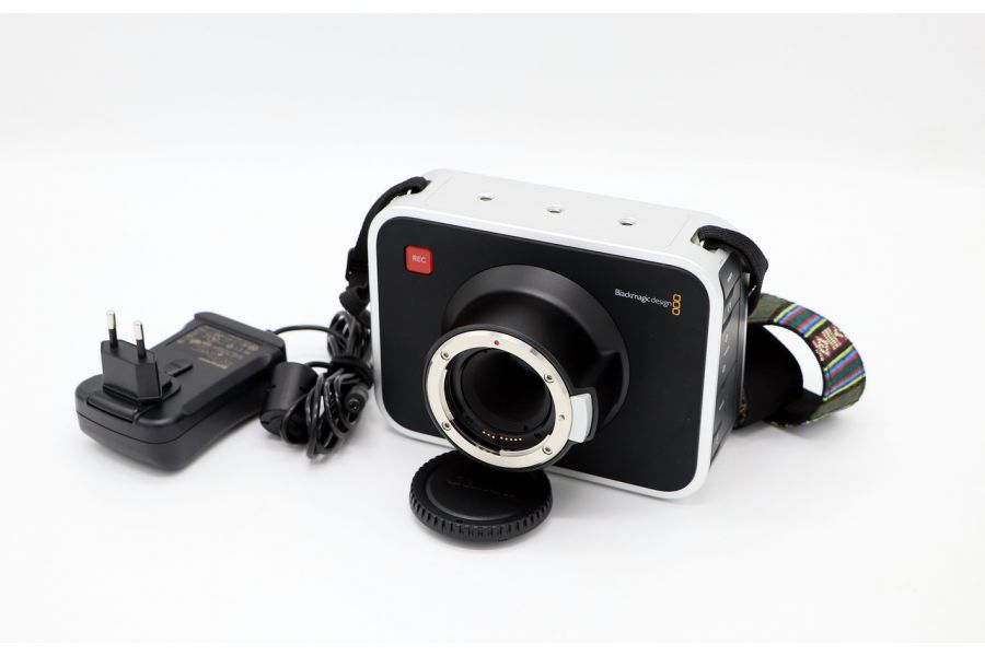 Blackmagic Cinema Camera 2.5K EF