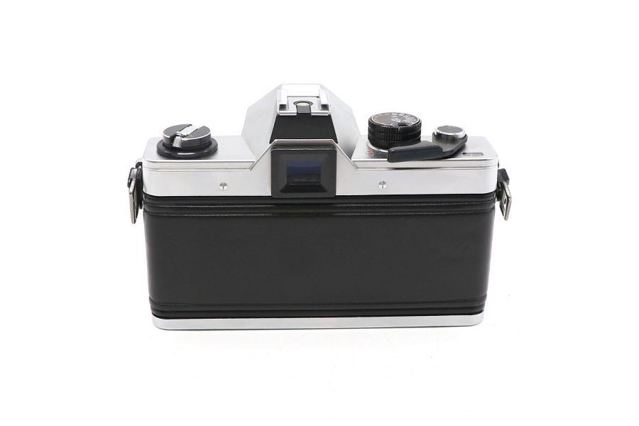 Praktica L body (G.D.R, 1975)