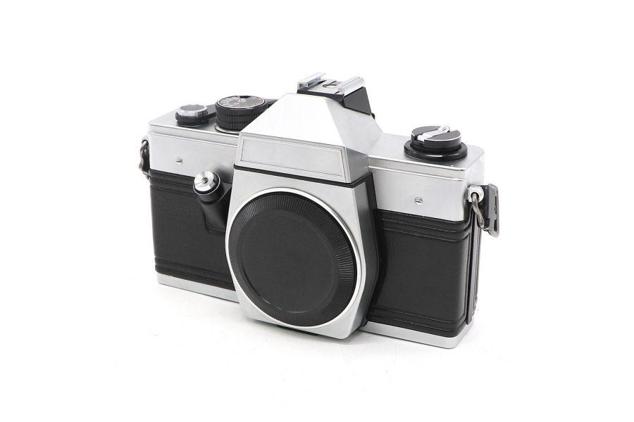 Praktica L body (G.D.R, 1975)