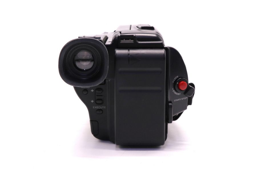 Видеокамера Sony CCD-TR570E