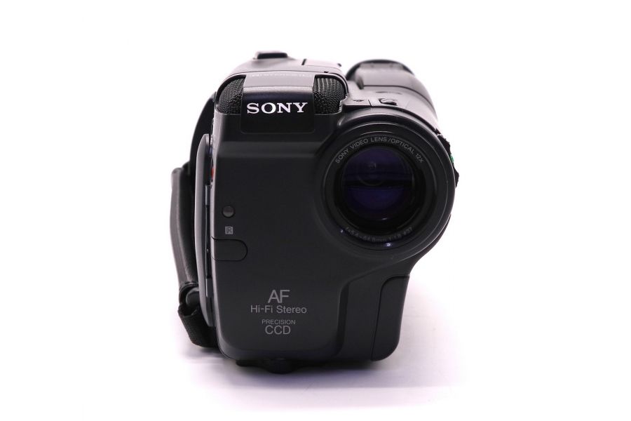 Видеокамера Sony CCD-TR570E