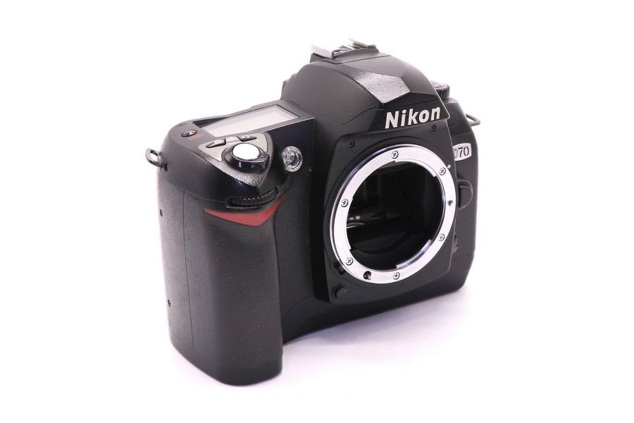 Nikon D70 body (пробег 25540 кадров)