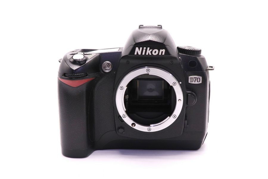 Nikon D70 body (пробег 25540 кадров)