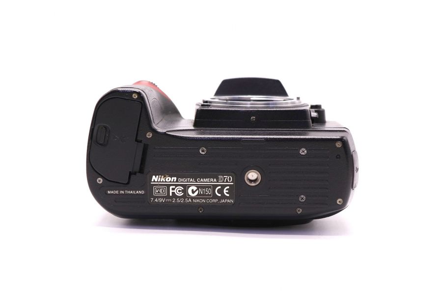 Nikon D70 body (пробег 25540 кадров)