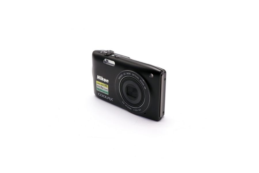 Nikon Coolpix S3300 в упаковке