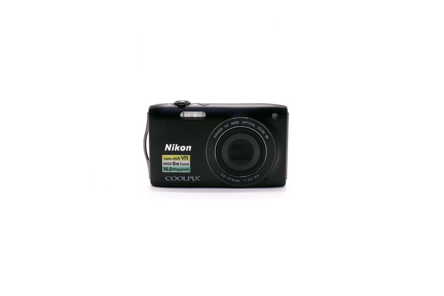 Nikon Coolpix S3300 в упаковке