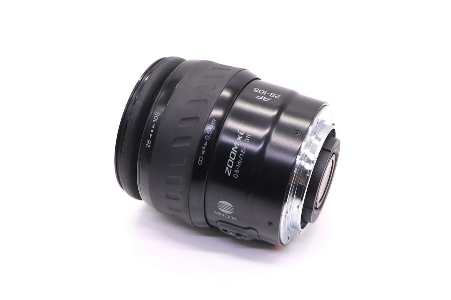 Minolta AF 28-105mm f/3.5-4.5 Xi (Japan, 1991)