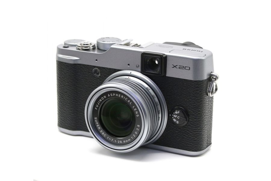 Фотокамера компактная Fujifilm X20 в упаковке