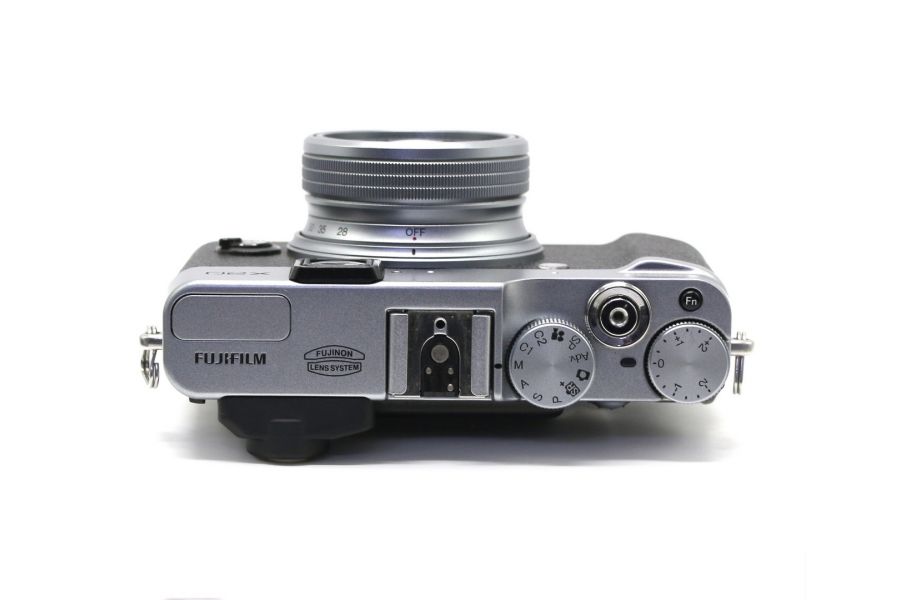 Фотокамера компактная Fujifilm X20 в упаковке