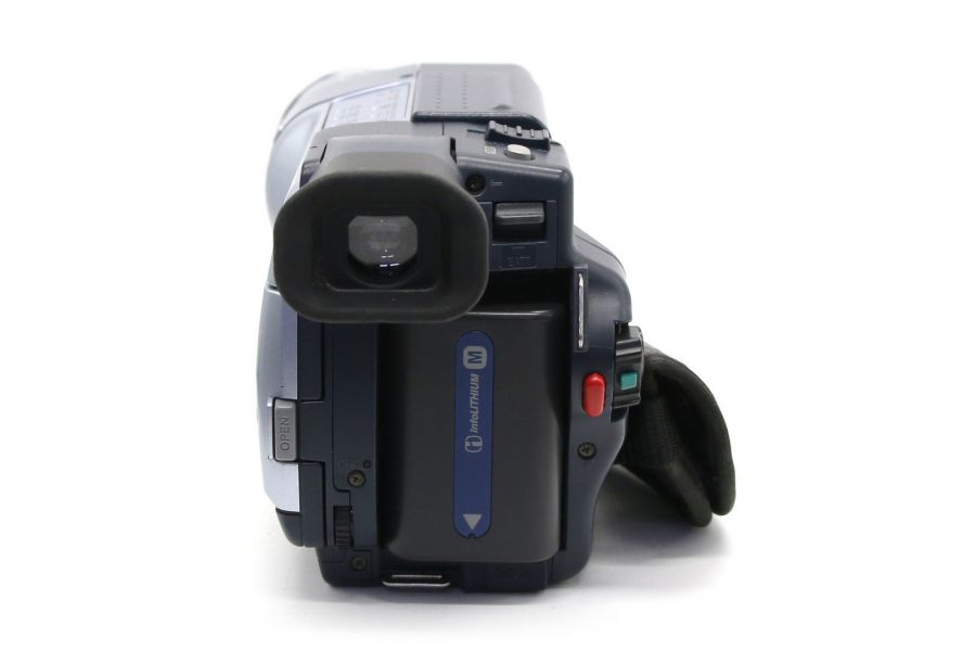 Видеокамера Sony DCR-TRV147E