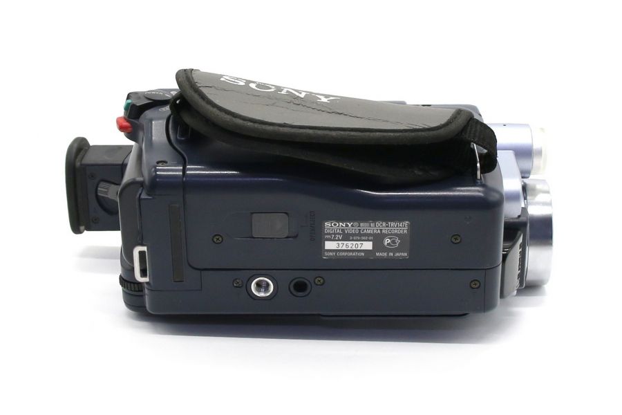Видеокамера Sony DCR-TRV147E