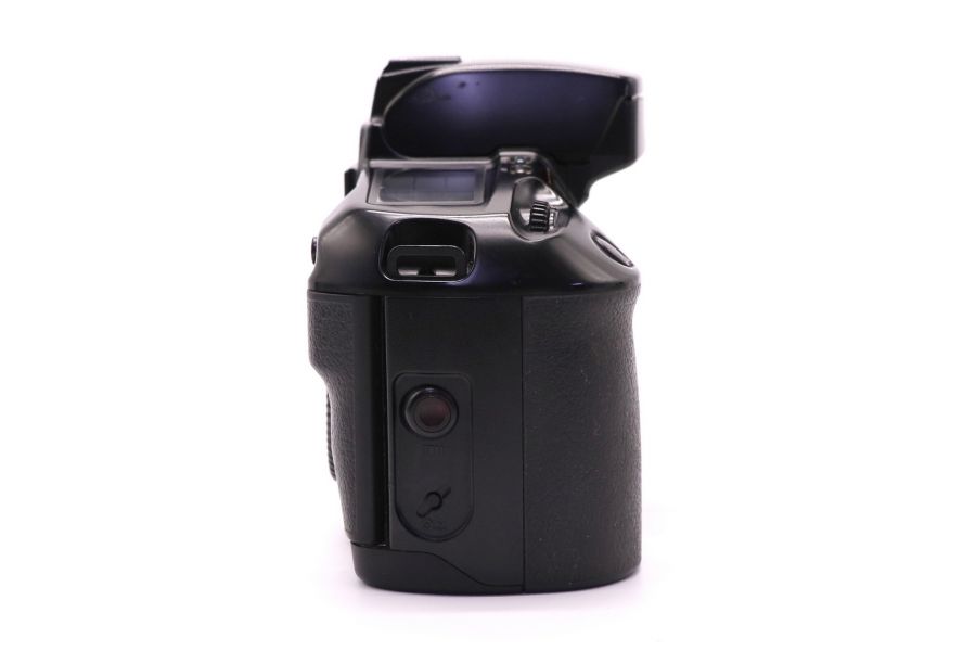 Фотокамера зеркальная Canon EOS Elan body