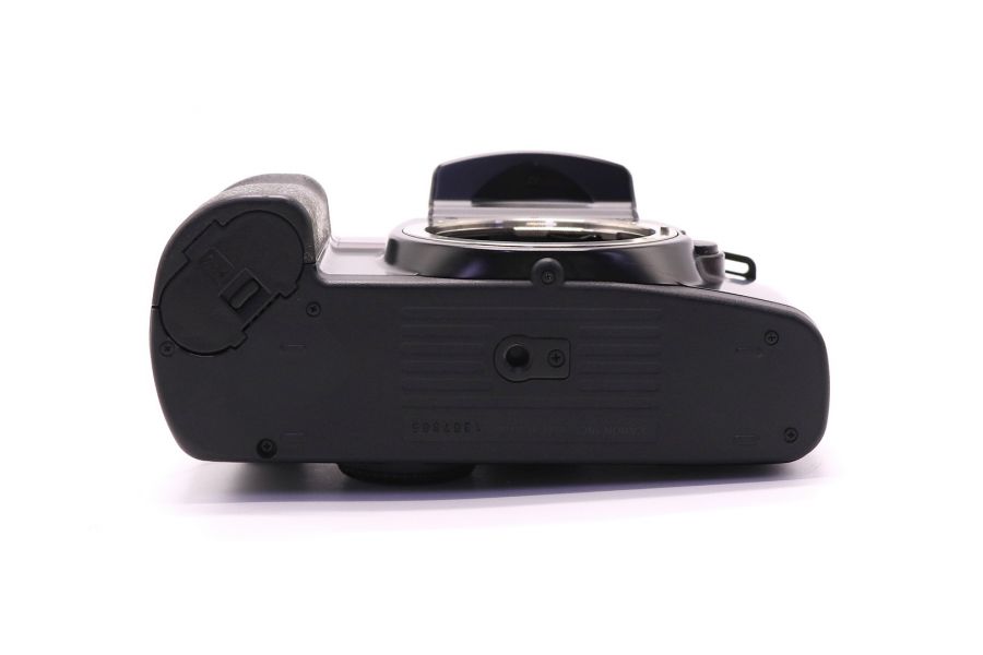 Фотокамера зеркальная Canon EOS Elan body