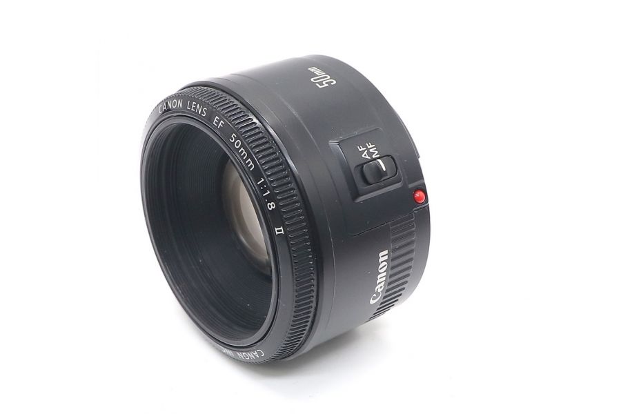 Canon EF 50mm f/1.8 II в упаковке (Malaysia).
