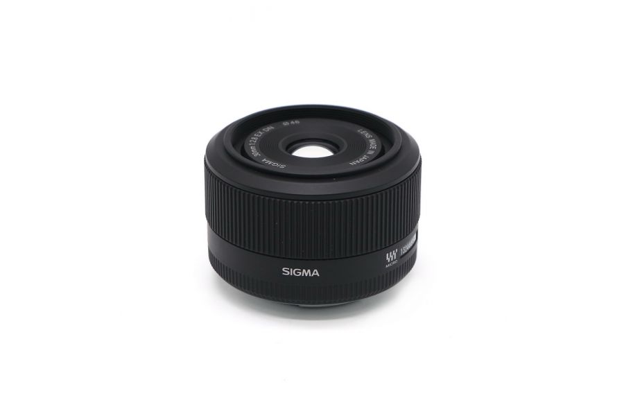 Sigma AF 30mm f/2,8 EX DN Micro 4/3 в упаковке