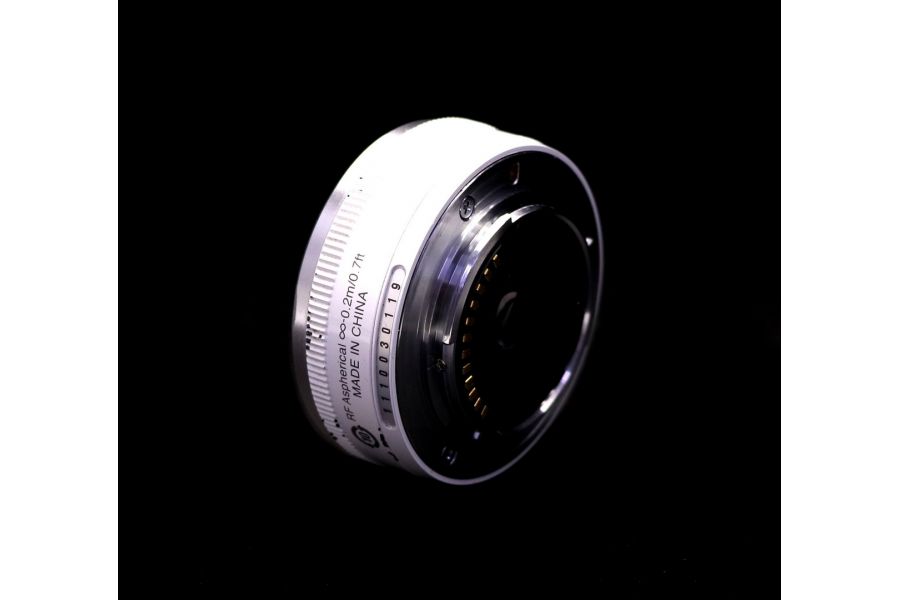 Nikon 10mm f/2.8 Nikkor 1 в упаковке (белый)