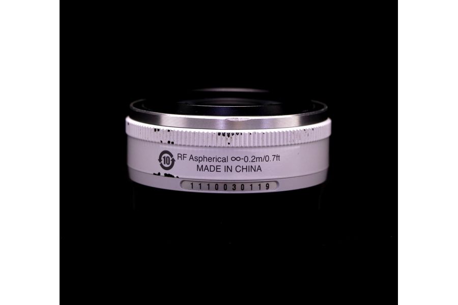 Nikon 10mm f/2.8 Nikkor 1 в упаковке (белый)