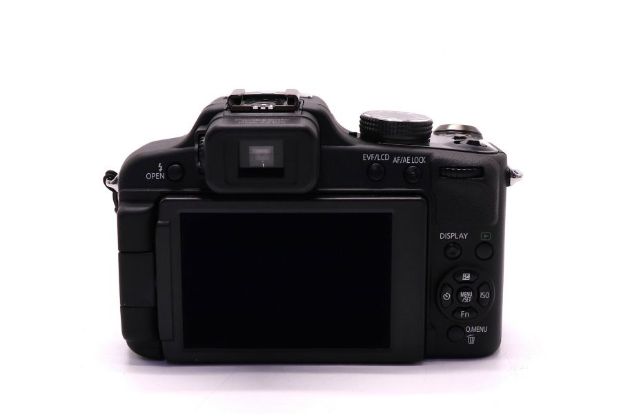 Panasonic Lumix DMC-FZ100 в упаковке