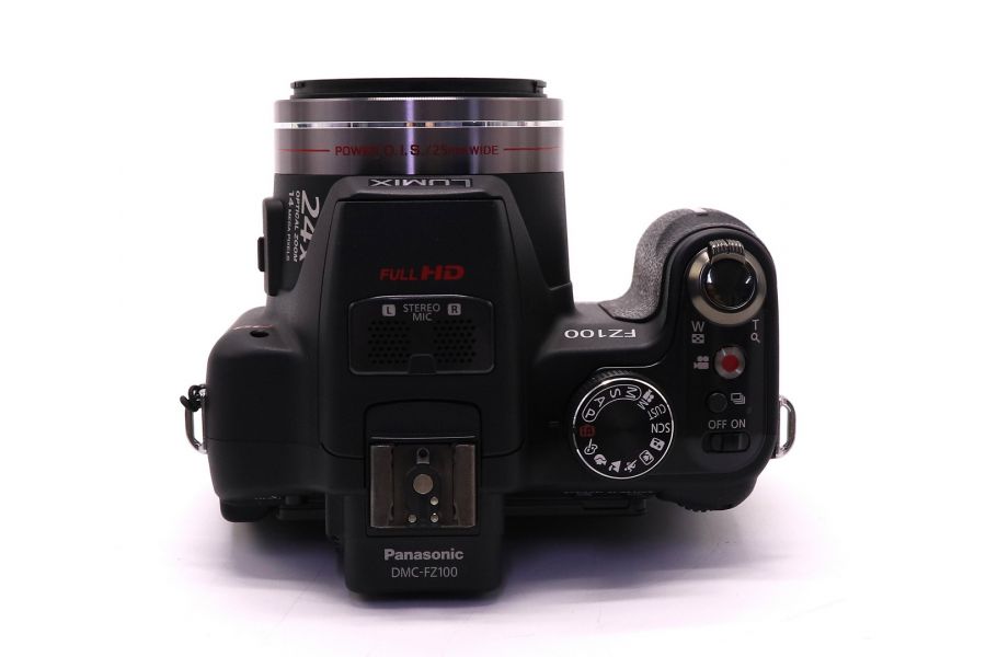 Panasonic Lumix DMC-FZ100 в упаковке