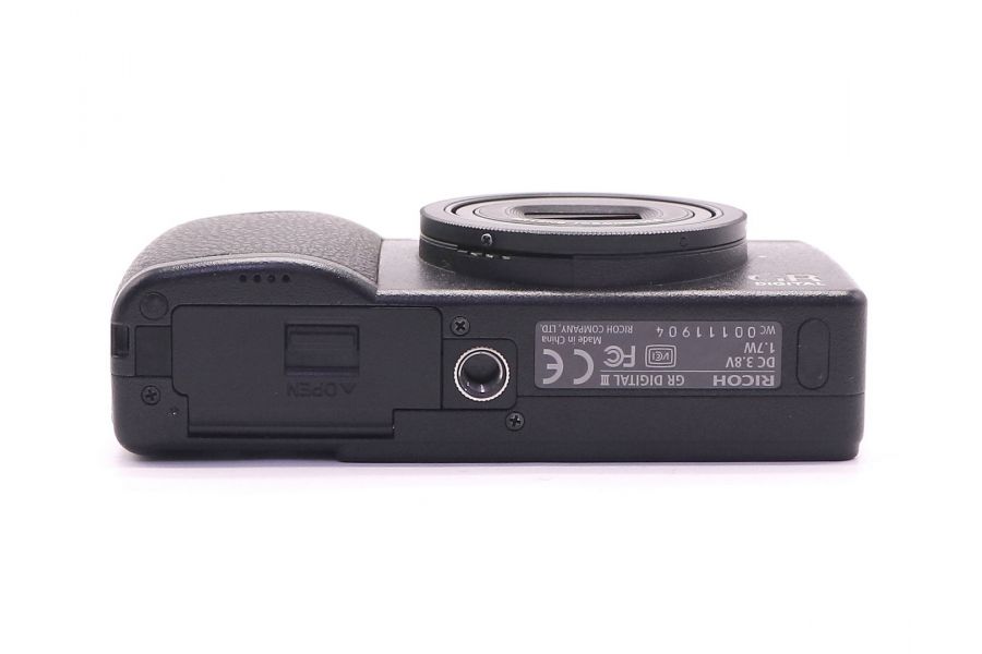 Ricoh GR III Digital (пробег 2720 кадров)