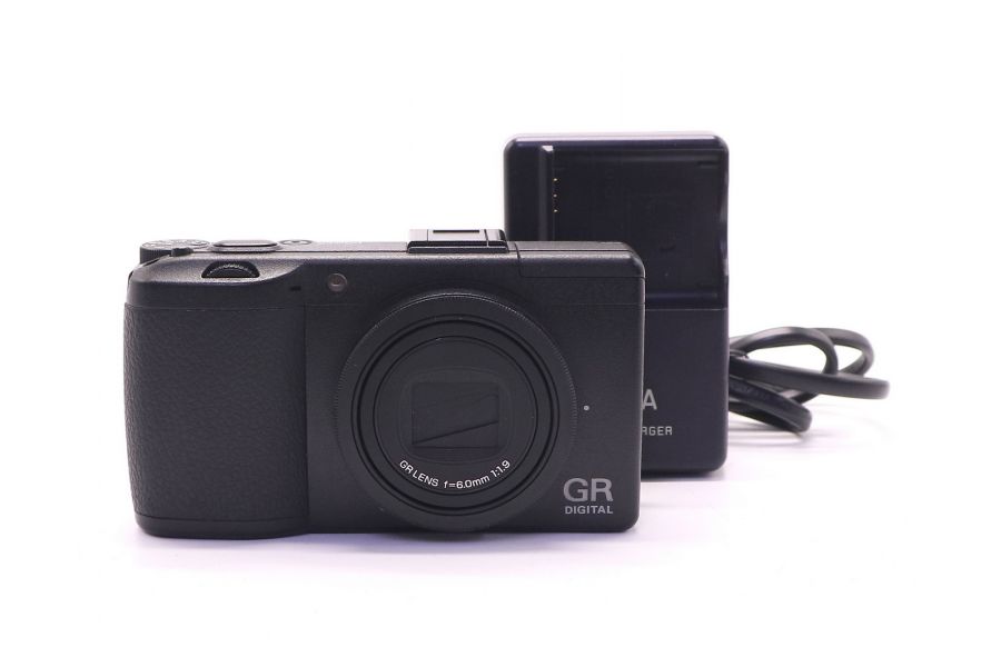 Ricoh GR III Digital (пробег 2720 кадров)