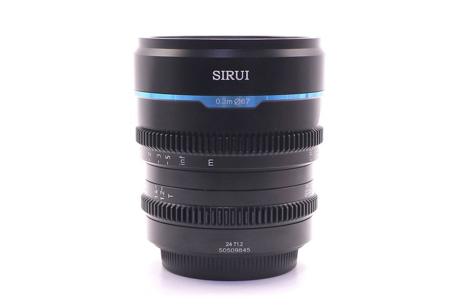 Sirui Nightwalker 24mm T1.2 S35 в упаковке